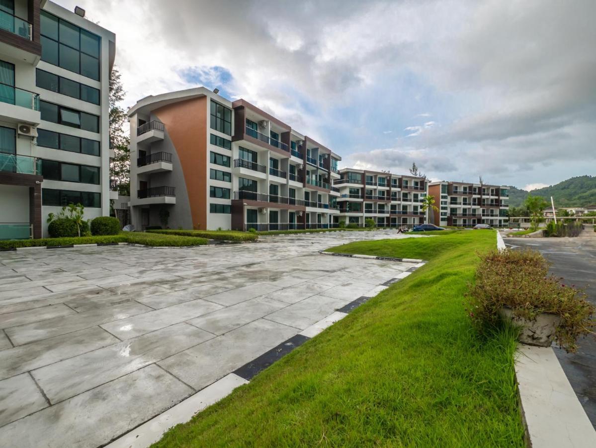 Naithon Beachfront Condotel Eksteriør billede