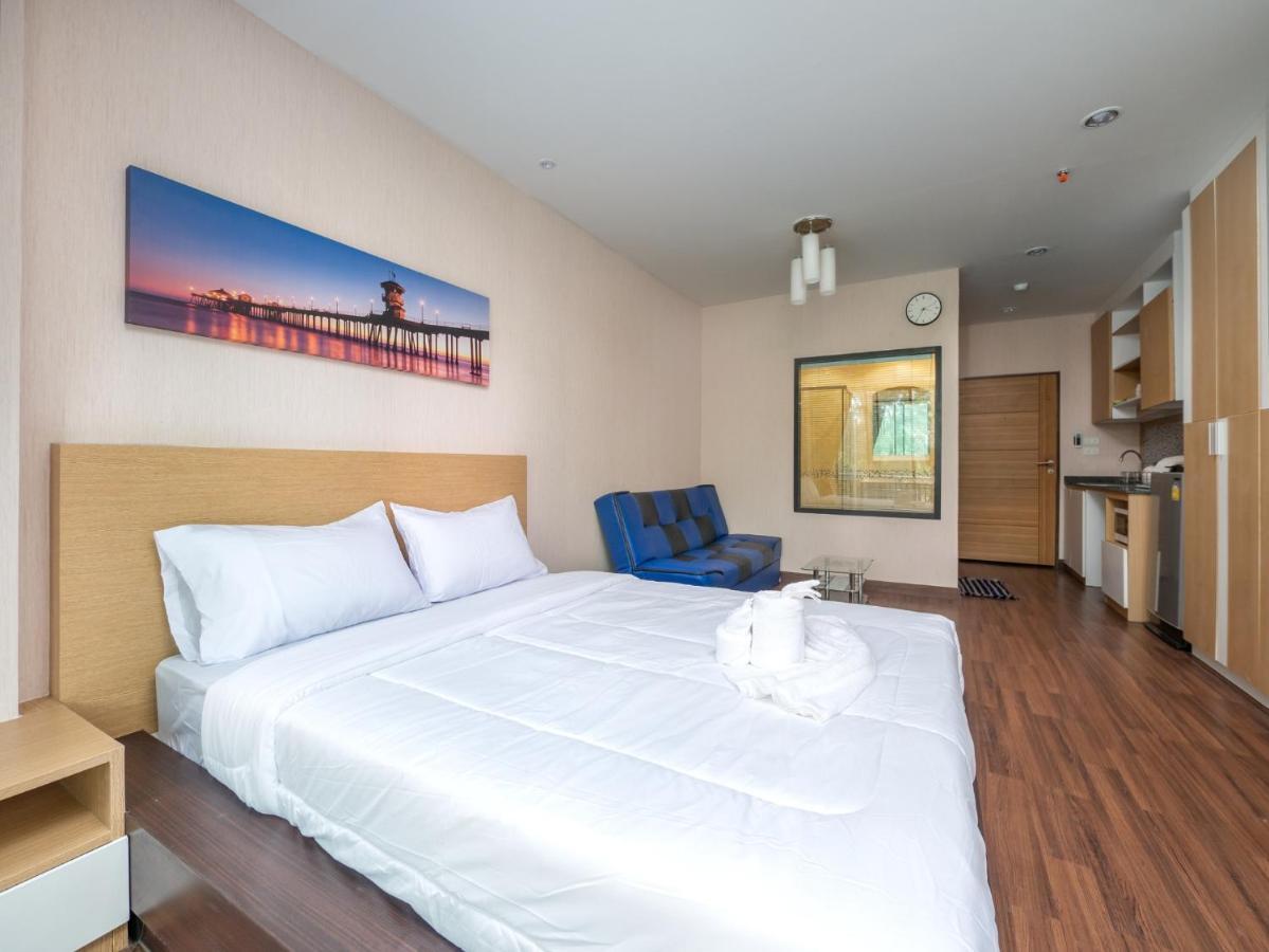 Naithon Beachfront Condotel Eksteriør billede